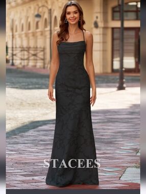 Elegant Black Speghetti Strap Into Corset Evening Gown